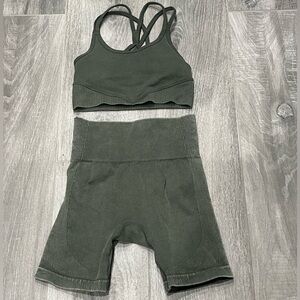 JoyLab army green biker short / sports bra set- XS